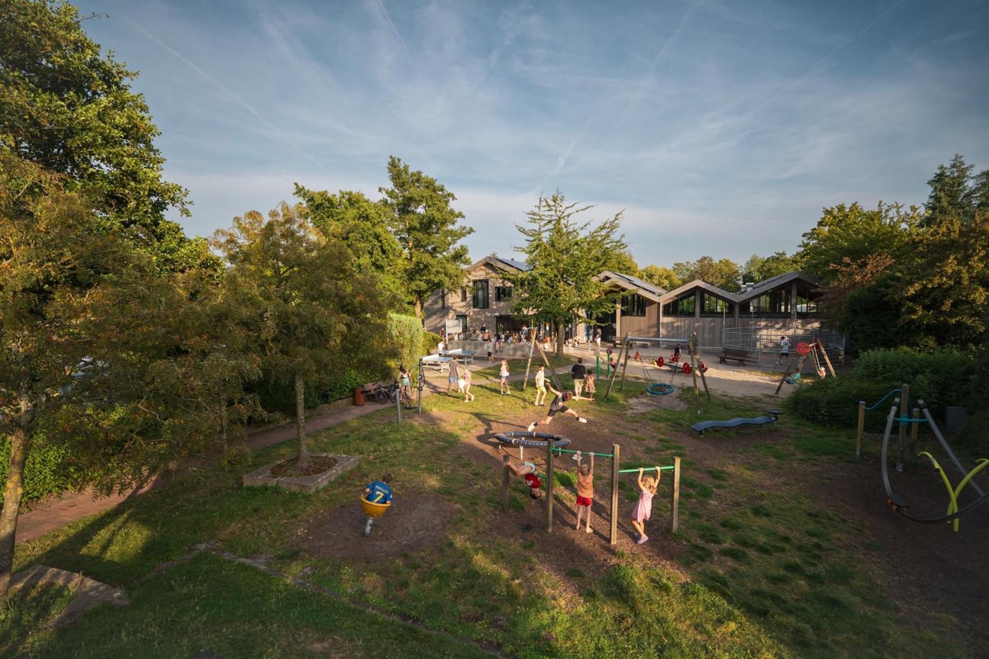Vakantiepark Delftse Hout Esterno foto